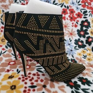 Thalia Sodi New Black and Gold Studded Ankle Boots, Sz 8